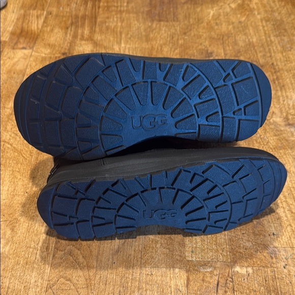 UGG Black and Brown Winter Boots - Picture 6 of 6